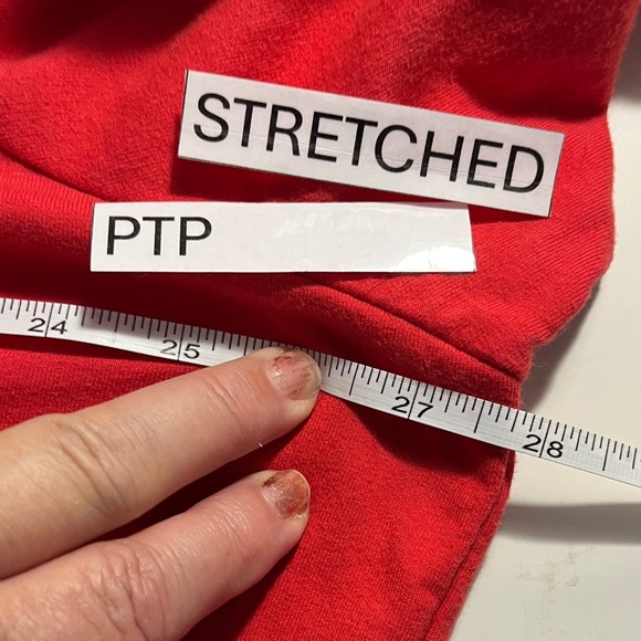 #19 D & Co. Dress- Vibrant Red Knit with Gold Buttoned Sleeve Sz 1X - Picture 10 of 11